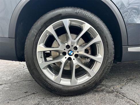 Used 2022 BMW X5 sDrive40i w/ Parking Assistance Package image 18