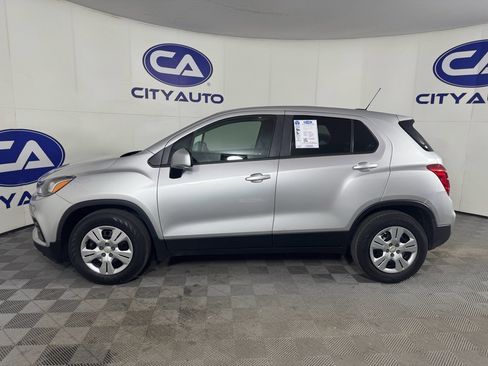 Used 2018 Chevrolet Trax LS image 6