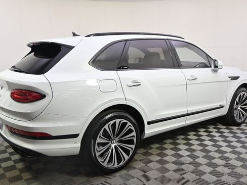 New 2025 Bentley Bentayga image 7