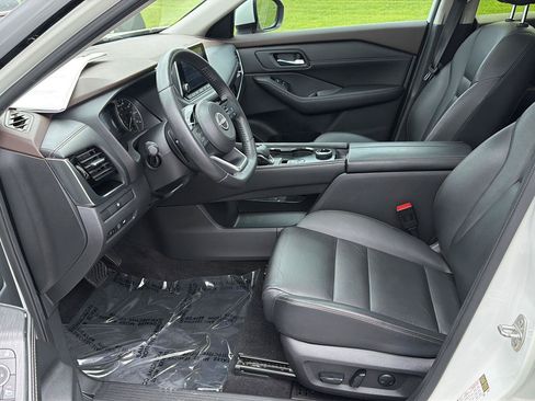 Used 2023 Nissan Rogue SL AWD/4WD image 10