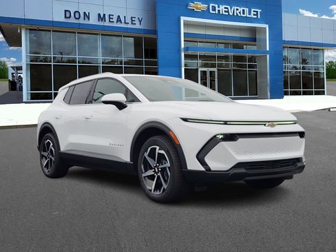 New 2026 Chevrolet Equinox EV LT image 1