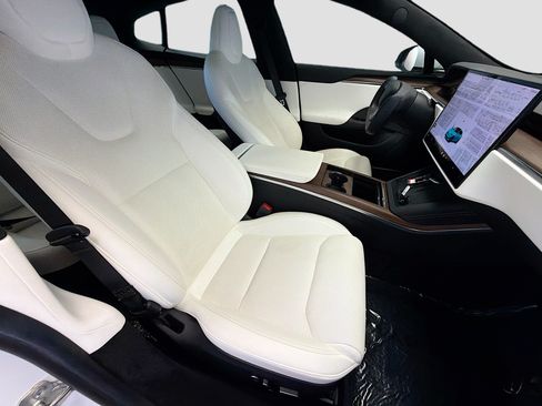 Used 2022 Tesla Model S AWD/4WD image 15