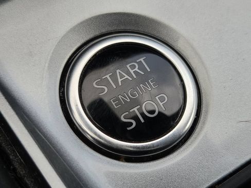 Used 2025 Nissan Altima 2.5 SV FWD image 21