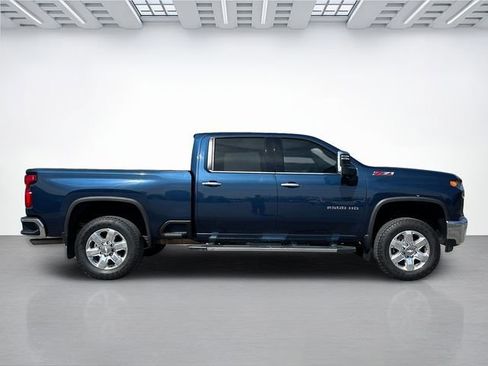Used 2020 Chevrolet Silverado 2500 LTZ image 3