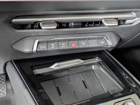 New 2026 Audi Q3 quattro 2.0T AWD/4WD image 10
