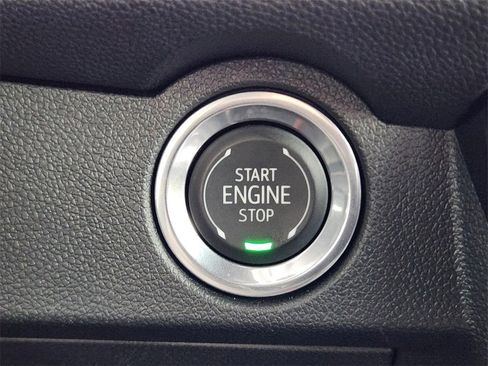 Used 2026 Chevrolet Traverse RS image 21