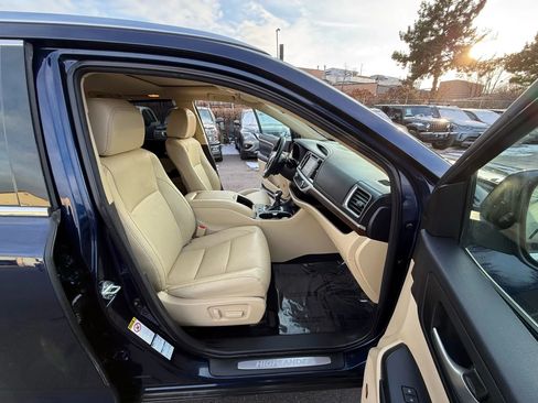 Used 2015 Toyota Highlander Limited image 30