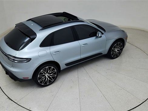 Used 2024 Porsche Macan w/ Premium Plus Package image 82
