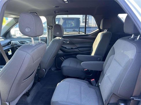 Certified 2023 Chevrolet Traverse LT image 12