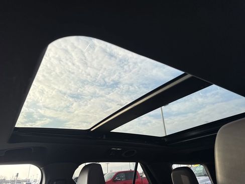 Certified 2025 Ford Explorer Platinum w/ LUX Leather Package image 5