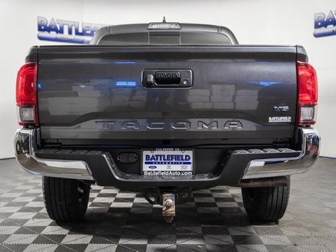 Used 2019 Toyota Tacoma TRD Off-Road image 5