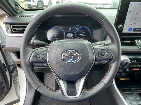 Used 2024 Toyota RAV4 XSE AWD/4WD image 15