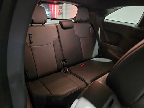 Used 2022 Toyota Sienna XSE w/ XSE Plus Package image 18