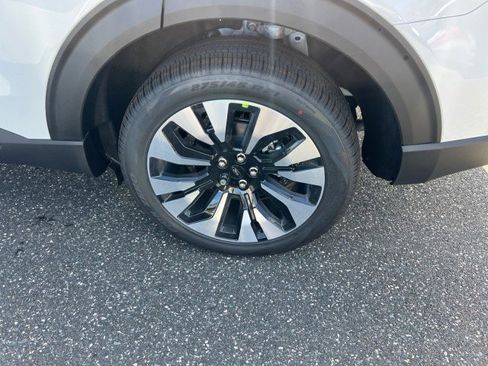 New 2026 Ford Explorer Platinum w/ LUX Leather Package image 27