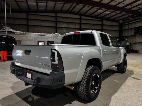 Used 2011 Toyota Tacoma PreRunner w/ TRD Sport Pkg image 5