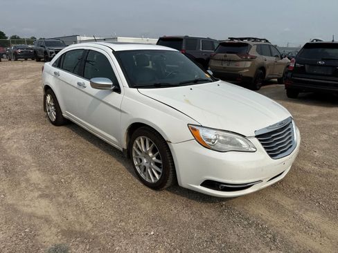 Used 2013 Chrysler 200 Limited w/ Sun & Sound Pkg FWD image 4