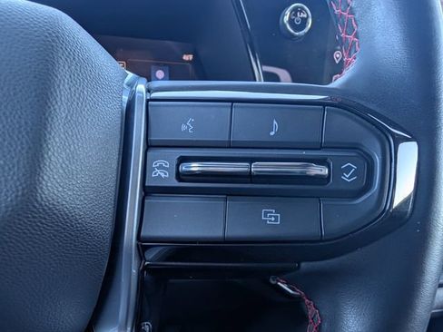 Used 2025 Chevrolet Colorado Z71 image 20