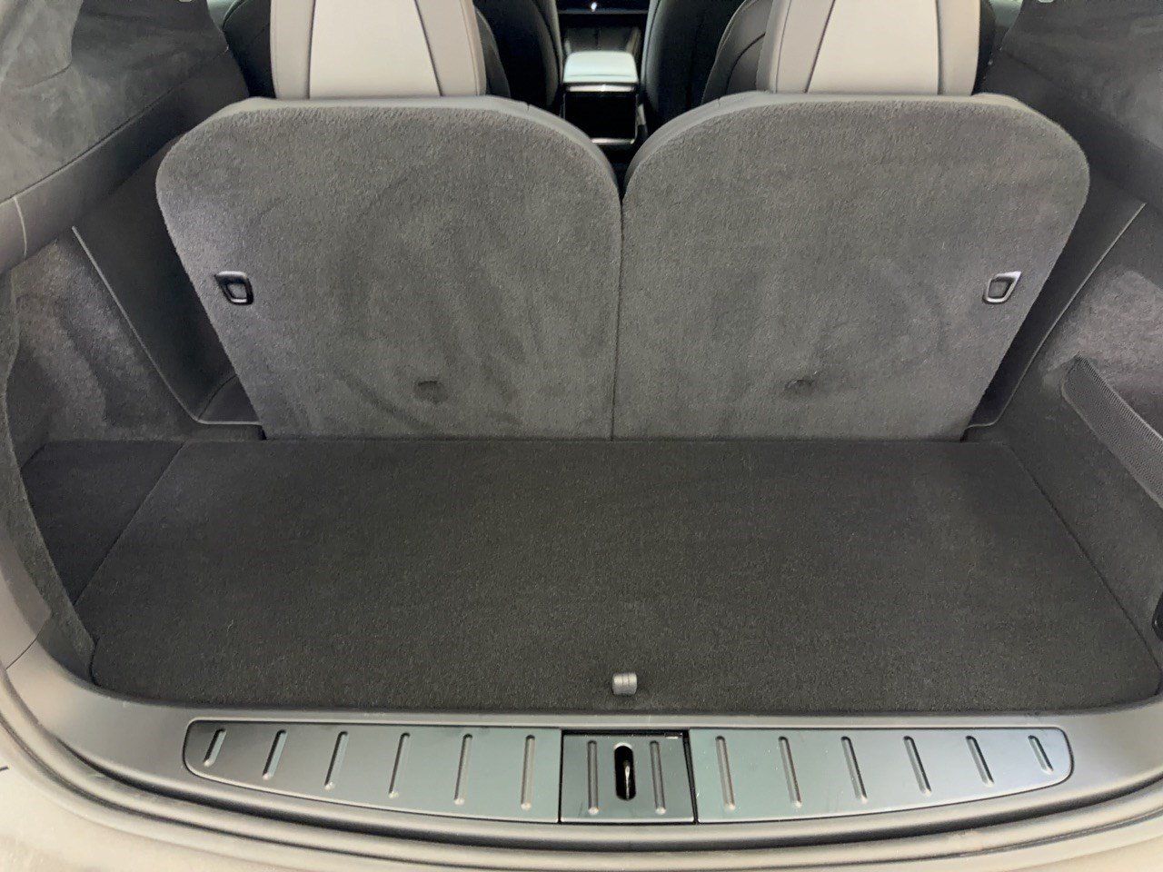 Used 2023 Tesla Model X AWD/4WD image 27
