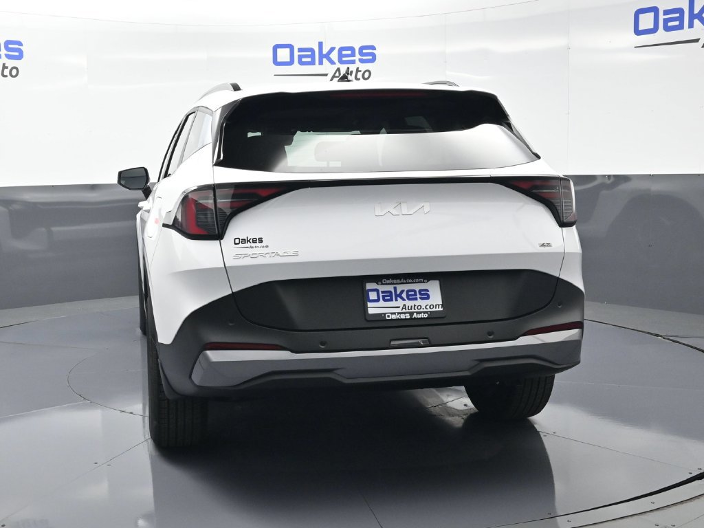 Certified 2026 Kia Sportage EX w/ EX Panorama Roof Package AWD/4WD image 6