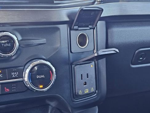 Used 2023 Ford F250 Lariat w/ Chrome Package image 21