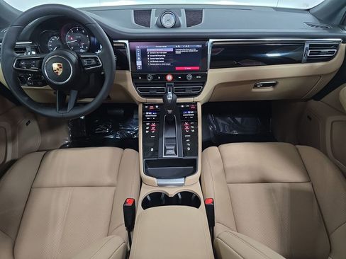 New 2026 Porsche Macan image 13