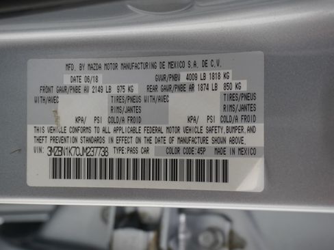 Used 2018 MAZDA MAZDA3 Sport FWD image 24