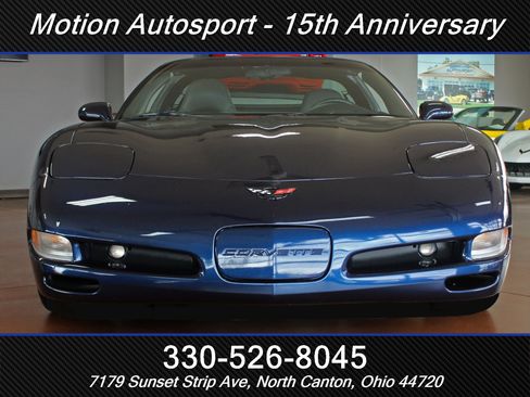 Used 1999 Chevrolet Corvette Coupe w/ Memory Pkg image 3