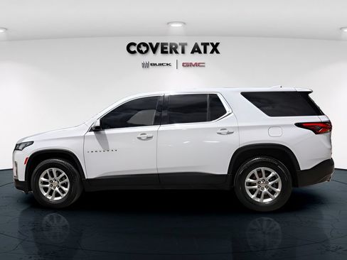 Used 2023 Chevrolet Traverse LS w/ Safety Package FWD image 5