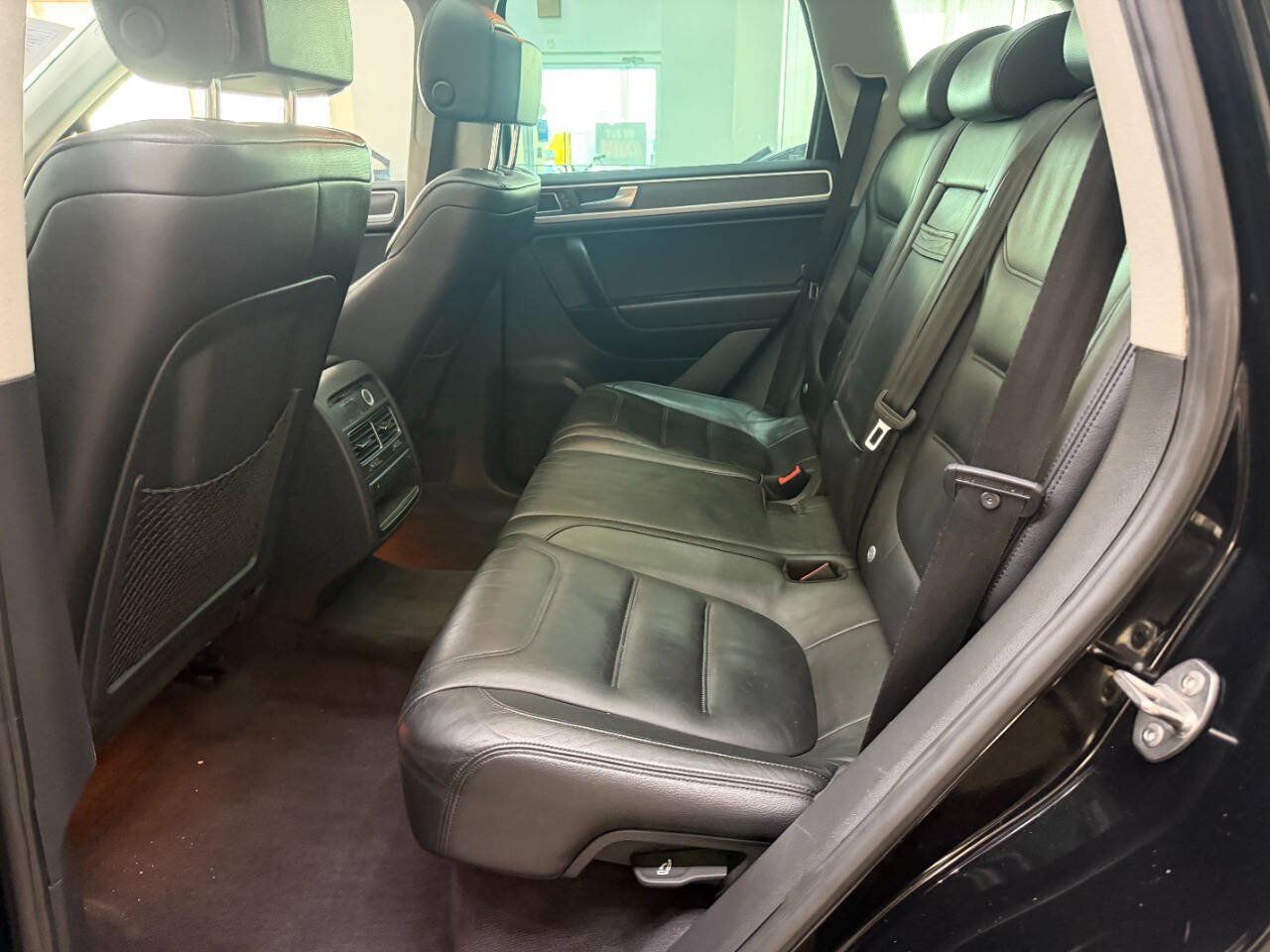 Used 2012 Volkswagen Touareg VR6 AWD/4WD image 13