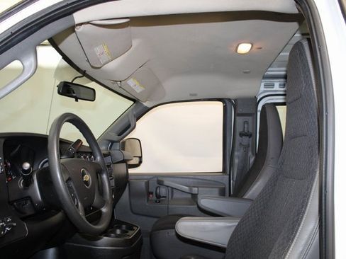 Used 2019 Chevrolet Express 2500 w/ Driver Convenience Package image 9