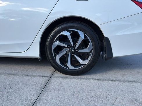 Used 2017 Honda Accord EX-L image 2