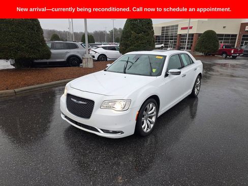 Used 2017 Chrysler 300 C w/ Safetytec Plus Group image 1