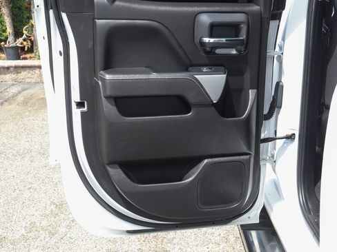 Used 2018 Chevrolet Silverado 1500 LT w/ All Star Edition AWD/4WD image 43