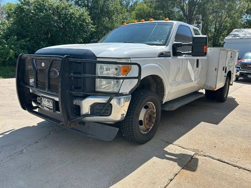 Used 2015 Ford F350 XL w/ Power Equipment Group AWD/4WD image 4