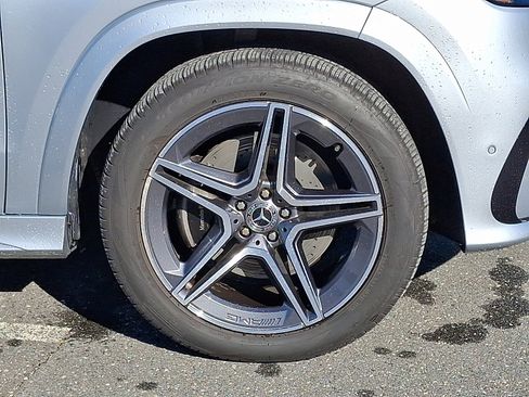 Certified 2025 Mercedes-Benz GLS 450 4MATIC image 8