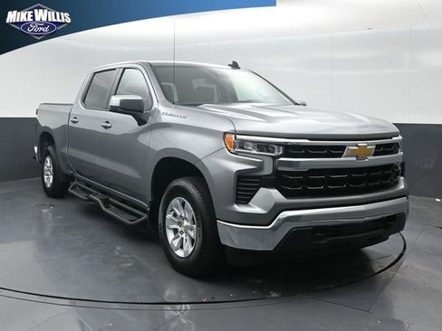 Used 2025 Chevrolet Silverado 1500 LT AWD/4WD image 1