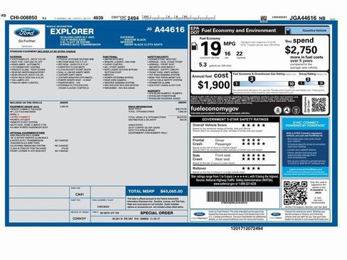 Used 2018 Ford Explorer XLT w/ Equipment Group 201A image 2