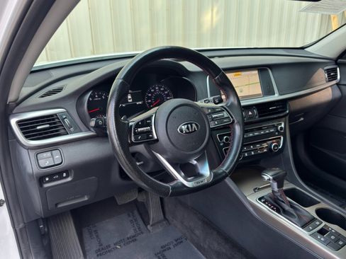 Used 2020 Kia Optima SX FWD image 12