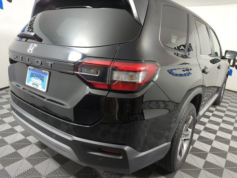 Certified 2023 Honda Pilot EX-L image 6