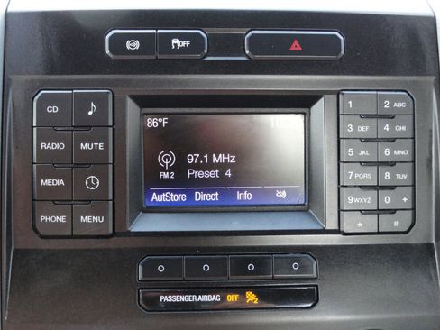 Used 2017 Ford F550 2WD Regular Cab Super Duty image 14