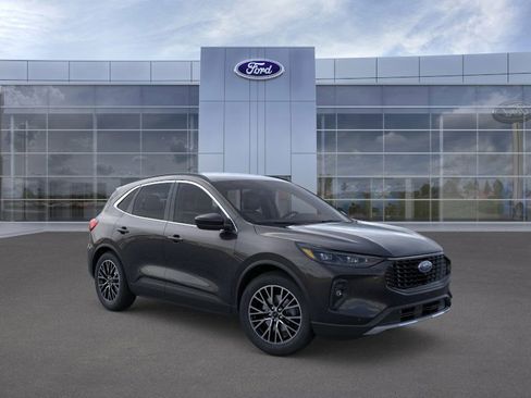 New 2026 Ford Escape SE w/ PHEV Premium Package image 7