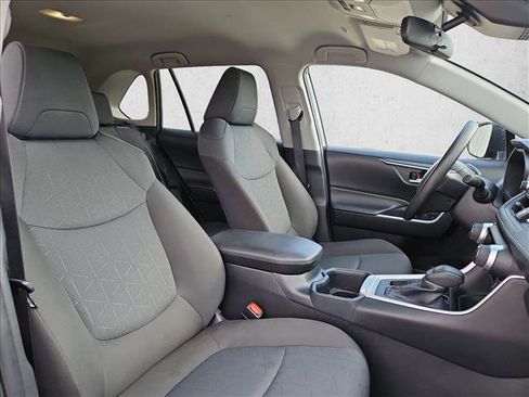 Used 2025 Toyota RAV4 XLE AWD/4WD image 21