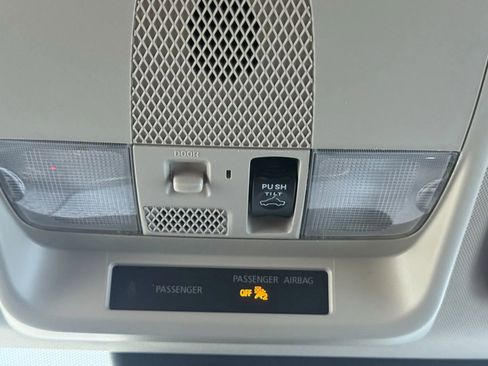 Used 2020 Mitsubishi Outlander SE image 21