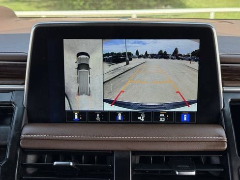 Used 2023 Chevrolet Suburban High Country w/ Max Trailering Package AWD/4WD image 18