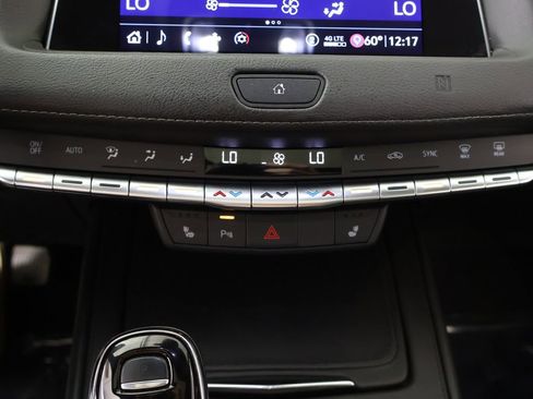 Used 2020 Cadillac XT4 Premium Luxury w/ Cold Weather Package AWD/4WD image 53