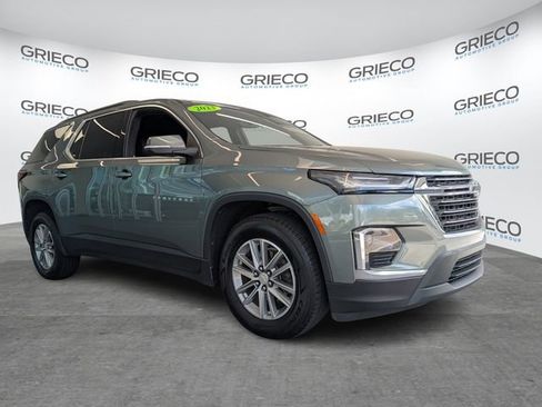 Certified 2023 Chevrolet Traverse LT FWD image 1
