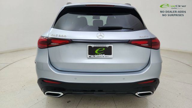 Used 2025 Mercedes-Benz GLC 300 4MATIC image 24