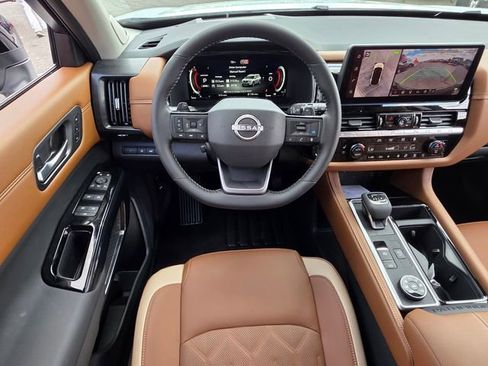 New 2026 Nissan Pathfinder Platinum AWD/4WD image 8