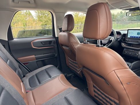 Used 2022 Ford Bronco Sport Outer Banks w/ Tech Package image 11