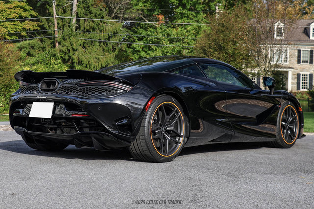 Used 2025 McLaren 750S RWD image 7